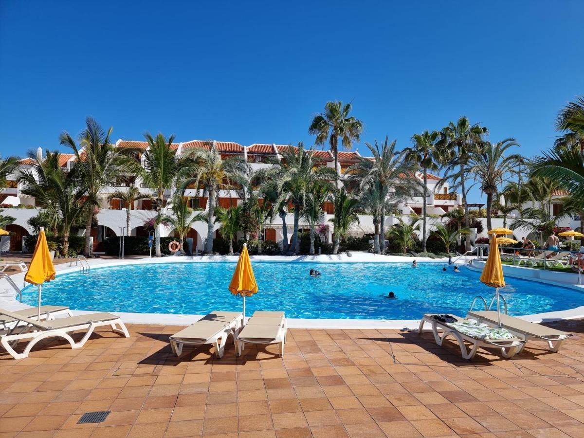 Studio Apartment No 1 Directly On The Beach And Sea, Terrace, Heated Pool, Wifi Playa de las Américas Dış mekan fotoğraf