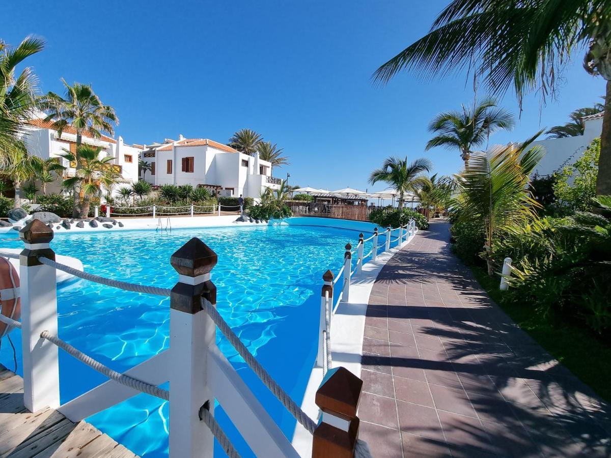 Studio Apartment No 1 Directly On The Beach And Sea, Terrace, Heated Pool, Wifi Playa de las Américas Dış mekan fotoğraf
