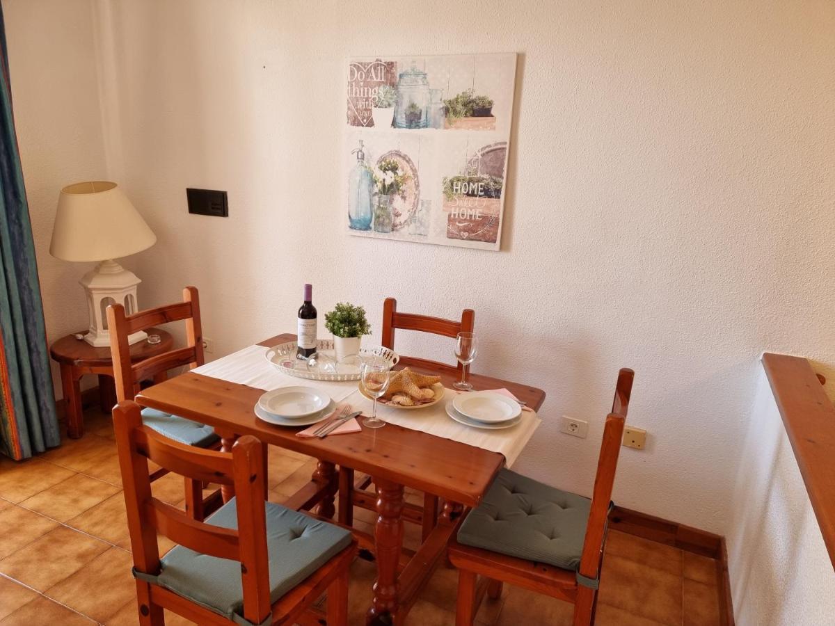 Studio Apartment No 1 Directly On The Beach And Sea, Terrace, Heated Pool, Wifi Playa de las Américas Dış mekan fotoğraf